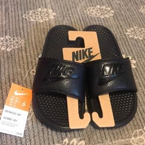 Nike slides